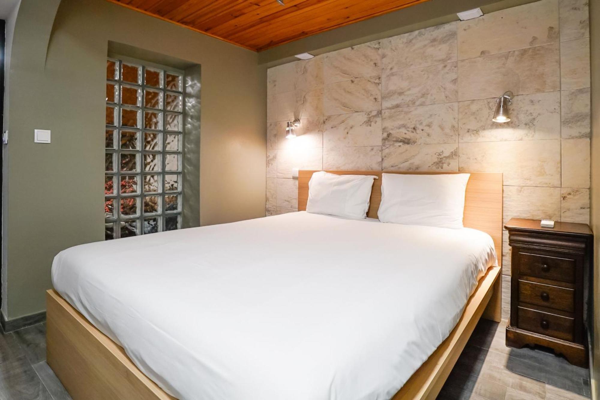 Cosmopolitan Chiado Apartment By Lovelystay 리스본 외부 사진