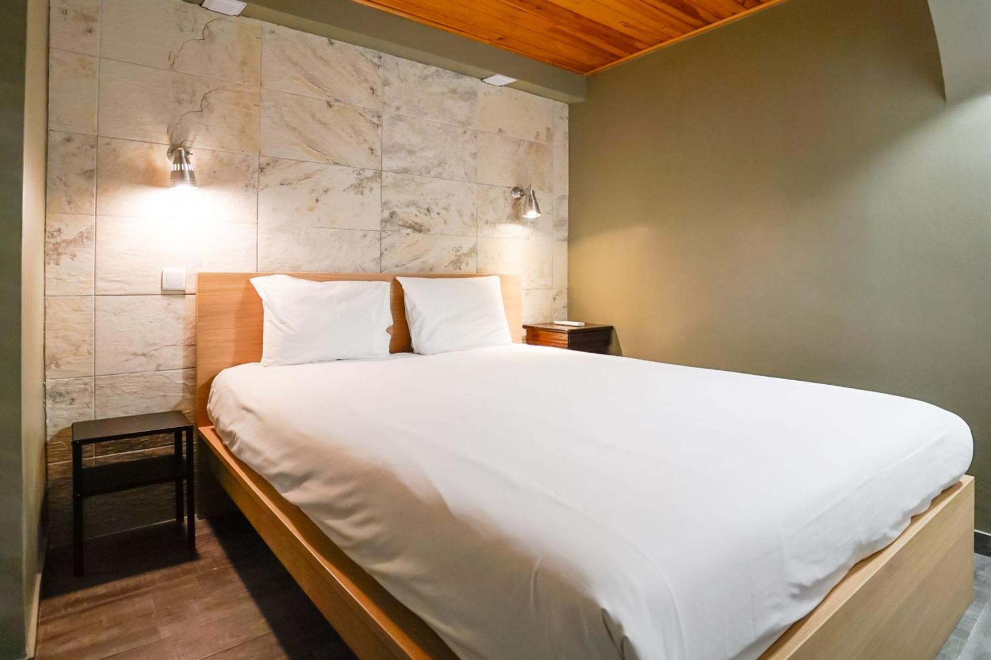 Cosmopolitan Chiado Apartment By Lovelystay 리스본 외부 사진